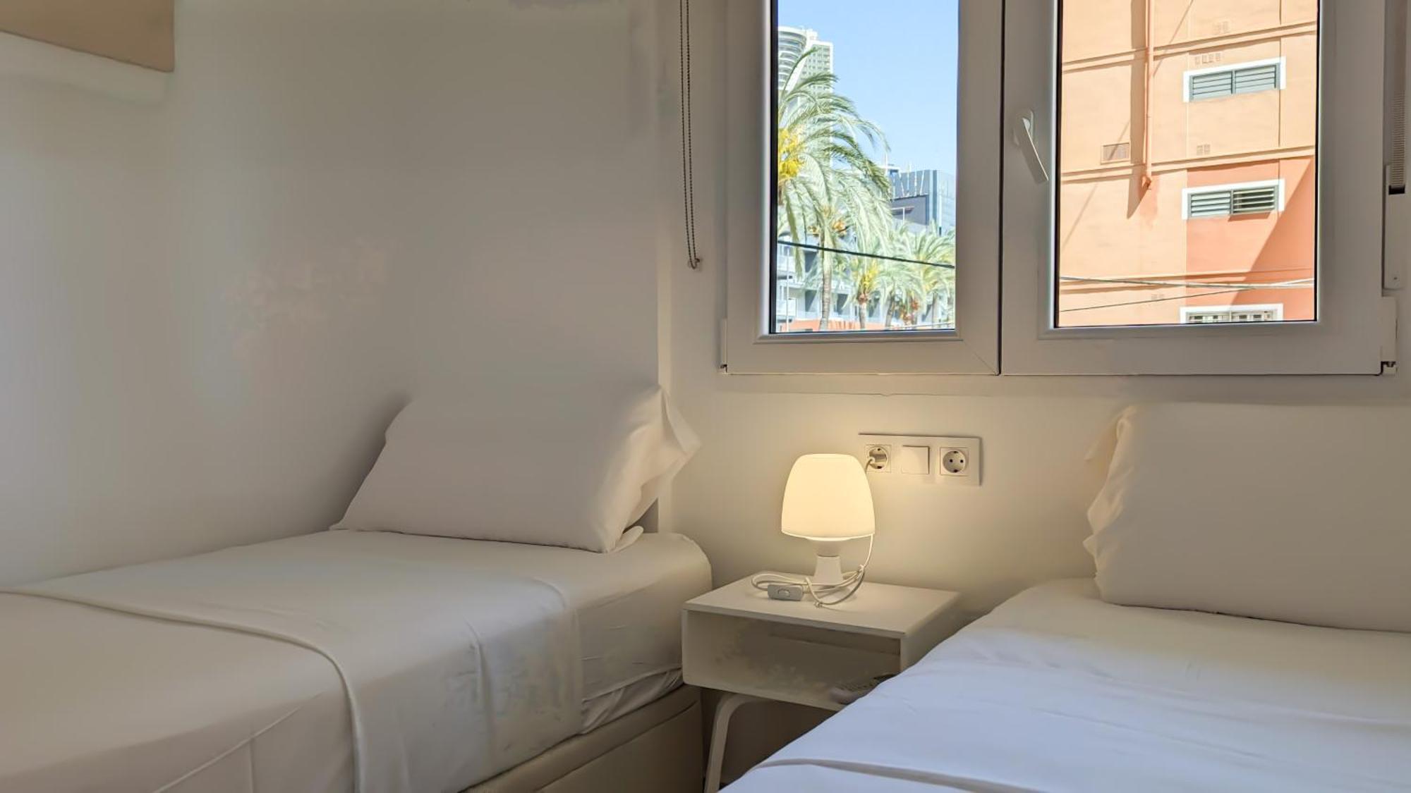 בנידורם Esmeralda Sea Front Apartment מראה חיצוני תמונה
