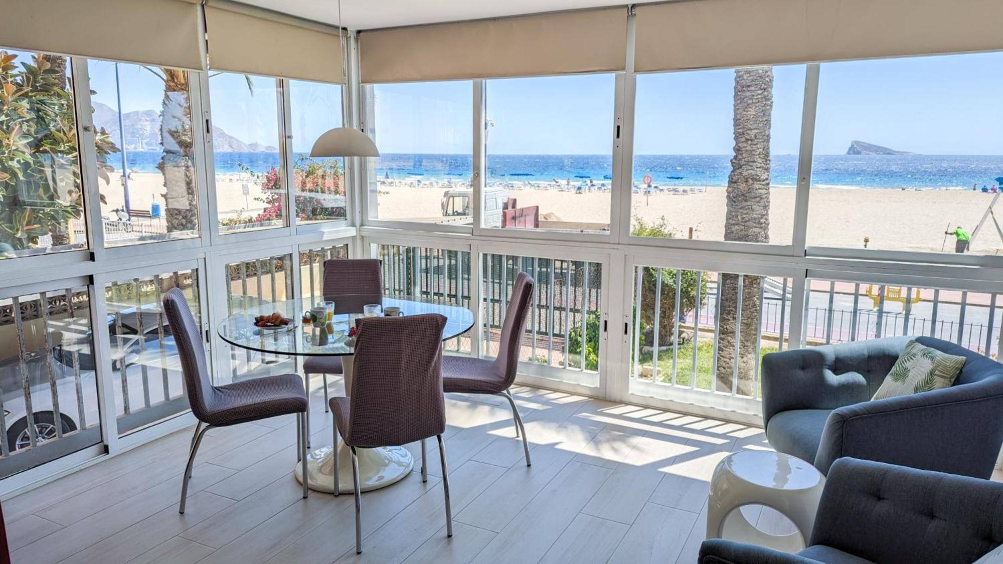 בנידורם Esmeralda Sea Front Apartment מראה חיצוני תמונה